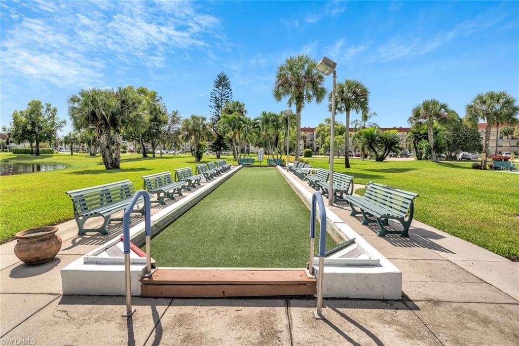 4158 27th Ct SW 102, Naples, FL 34116-11