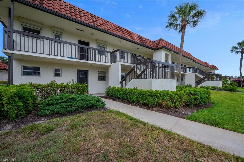 4158 27th Ct SW 102, Naples, FL 34116-14