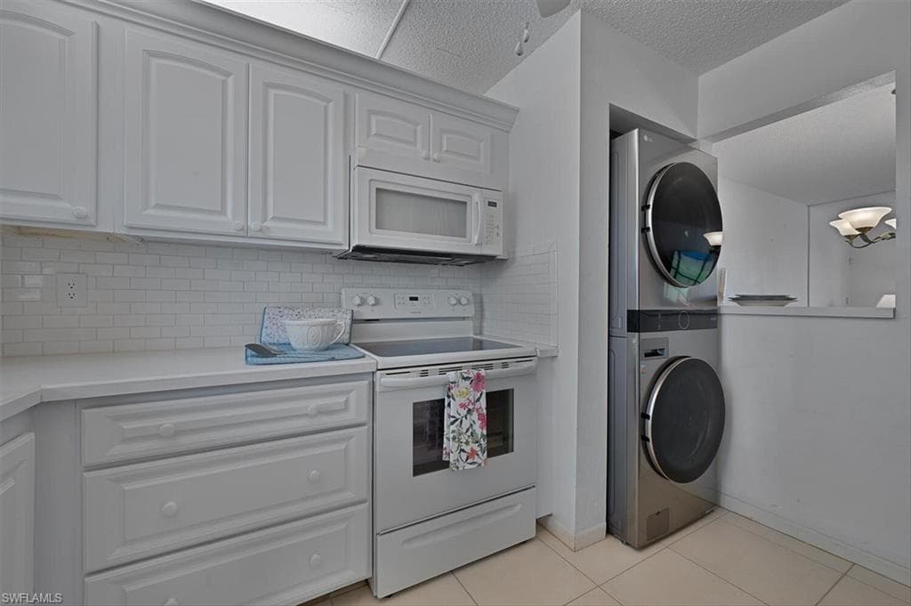4158 27th Ct SW 102, Naples, FL 34116-8
