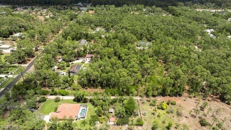 4244 5th Ave NW, Naples, FL 34119-4