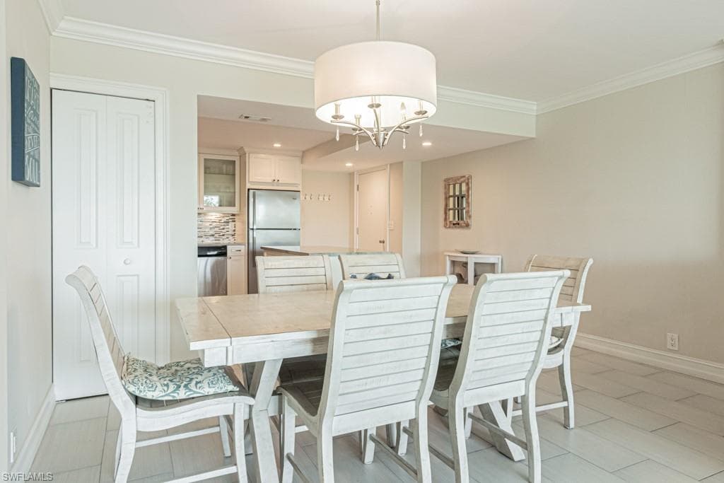 5 Bluebill Ave 303, Naples, FL 34108-10