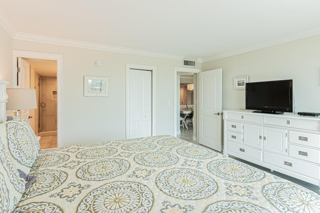 5 Bluebill Ave 303, Naples, FL 34108-15