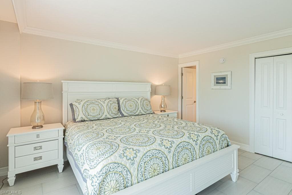 5 Bluebill Ave 303, Naples, FL 34108-16