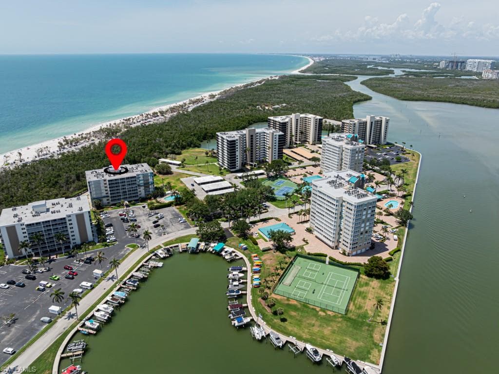 5 Bluebill Ave 303, Naples, FL 34108-1