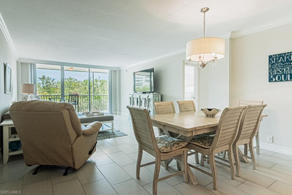 5 Bluebill Ave 303, Naples, FL 34108-26