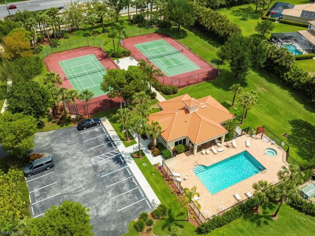363 Pindo Palm Dr, Naples, FL 34104-28