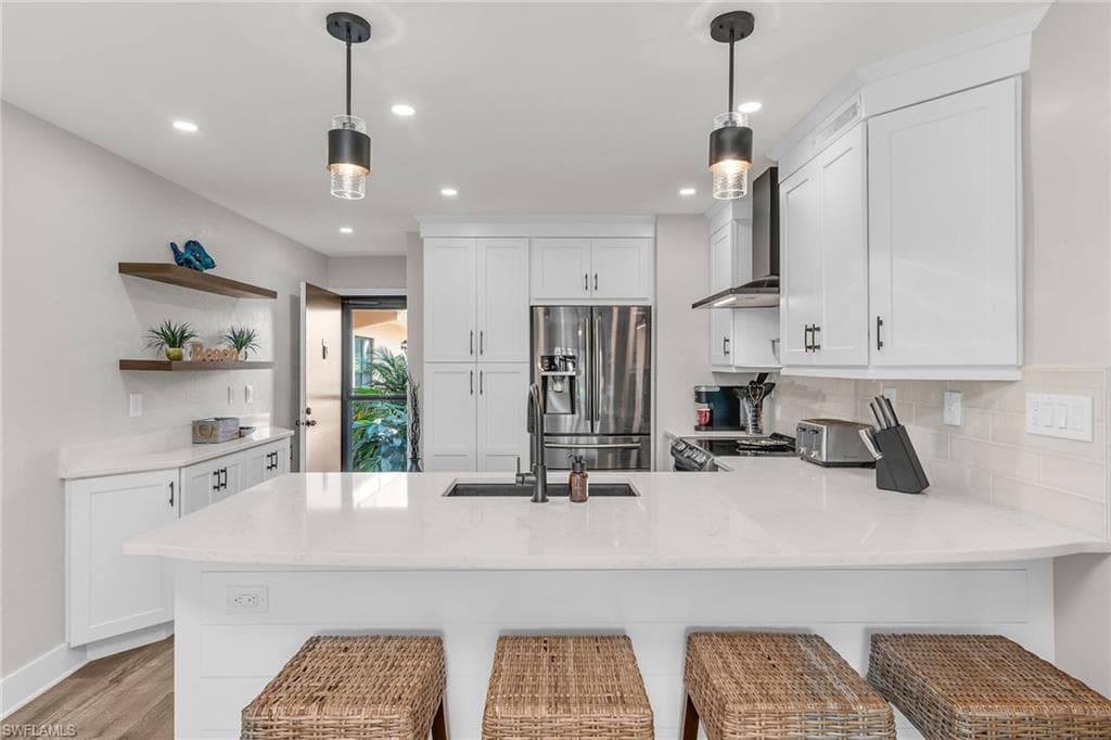 46 Manor Ter E 8-108, Marco Island, FL 34145-4