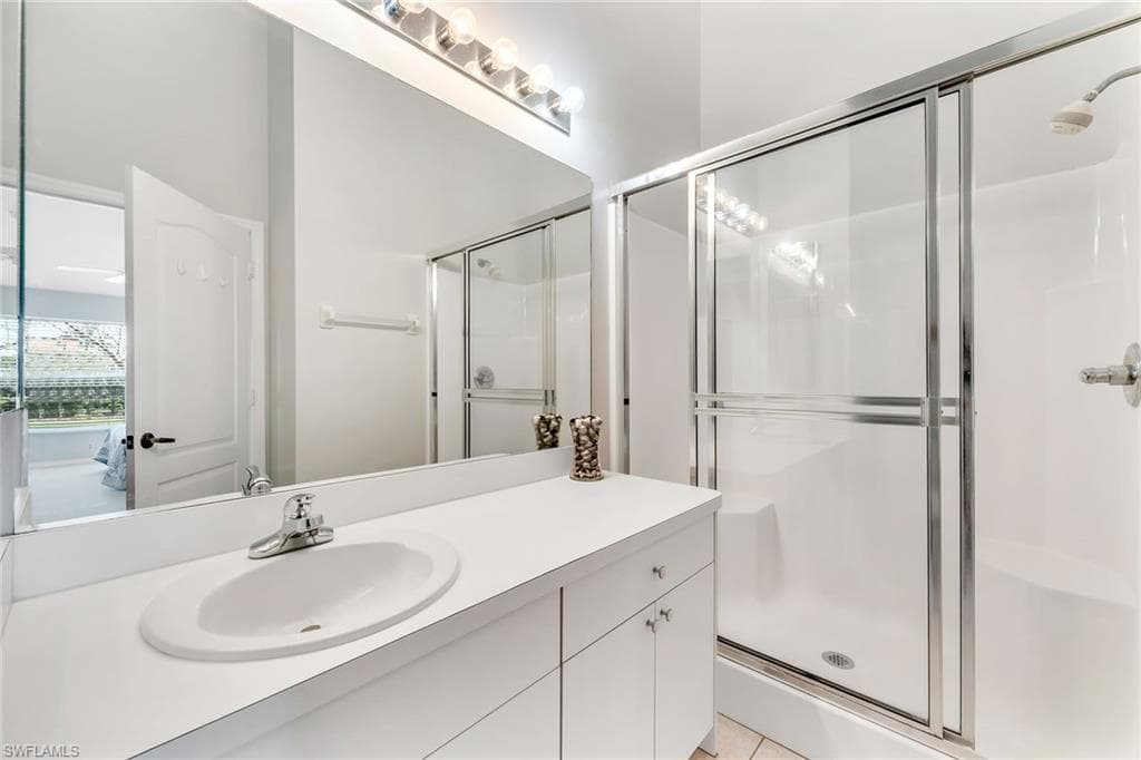 1366 Mainsail Dr 1522, Naples, FL 34114-22