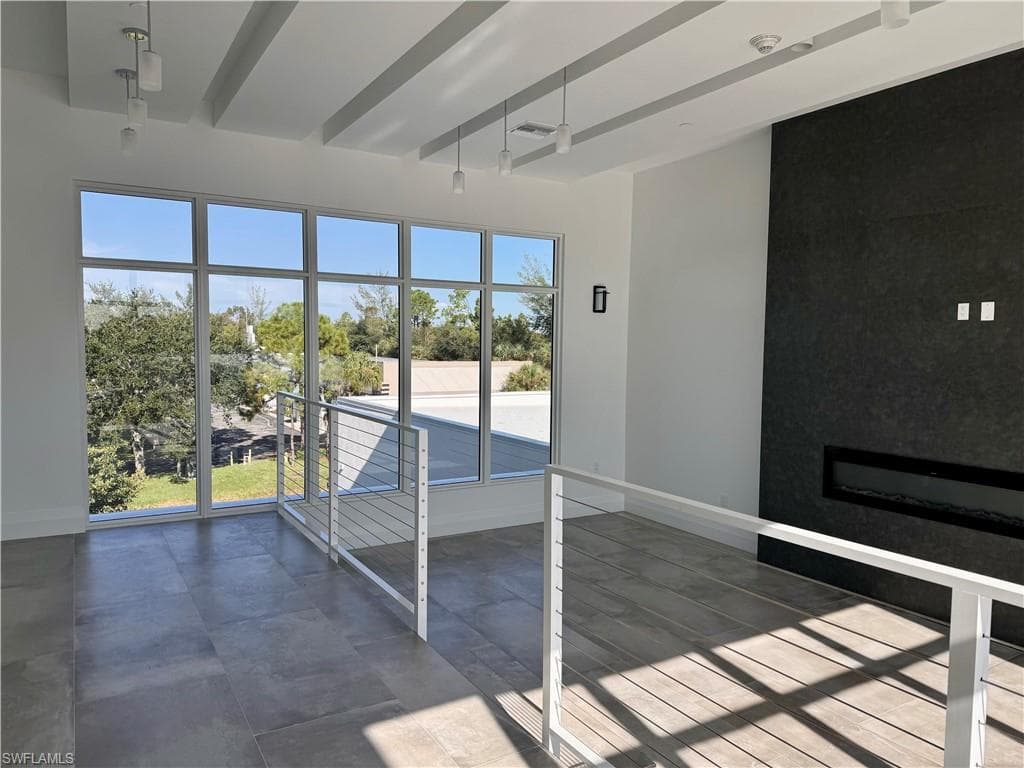 5705 Taylor Rd 1, Naples, FL 34109-4