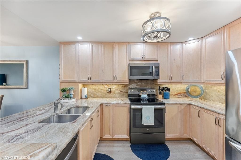 26000 Hickory Blvd 604, Bonita Springs, FL 34134-8