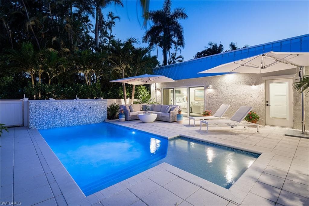 4830 West Blvd, Naples, FL 34103-30