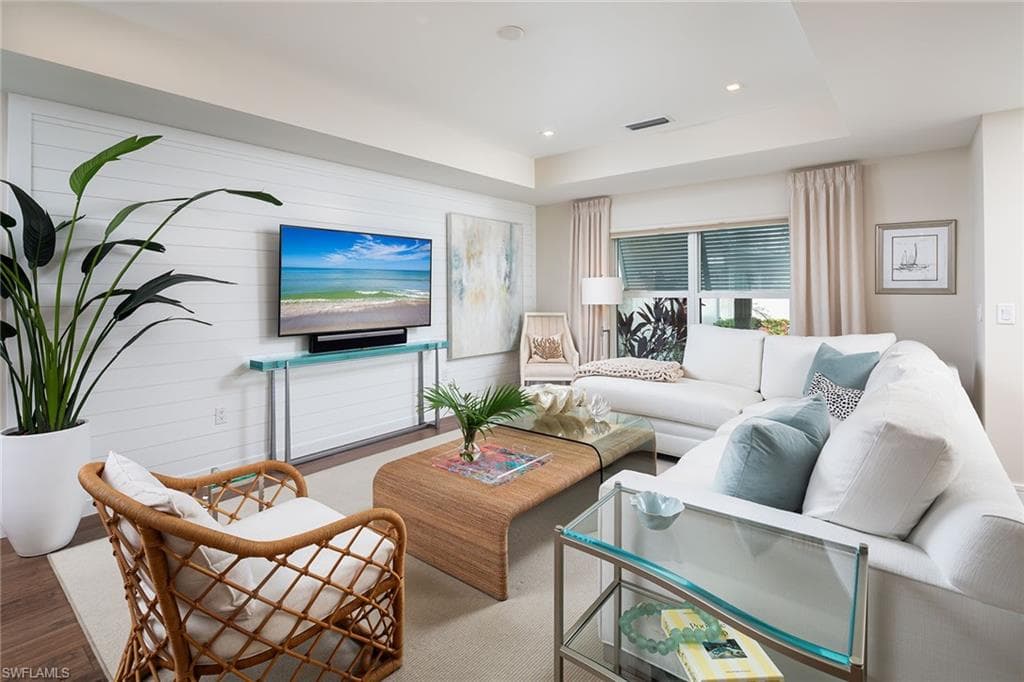4830 West Blvd, Naples, FL 34103-6