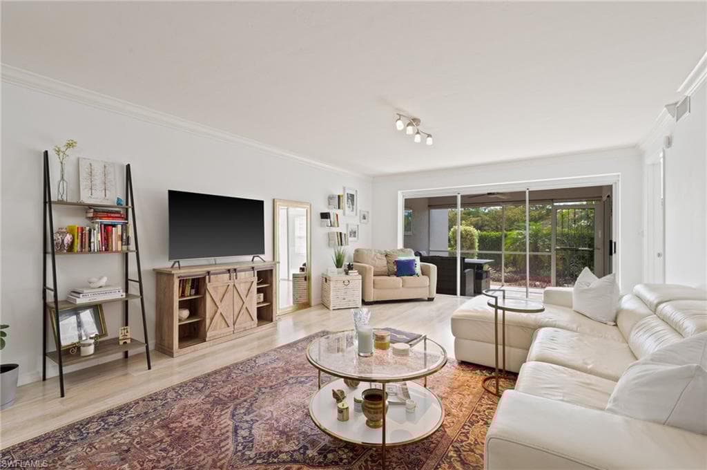 4261 Shetland Ct A102, Naples, FL 34112-1