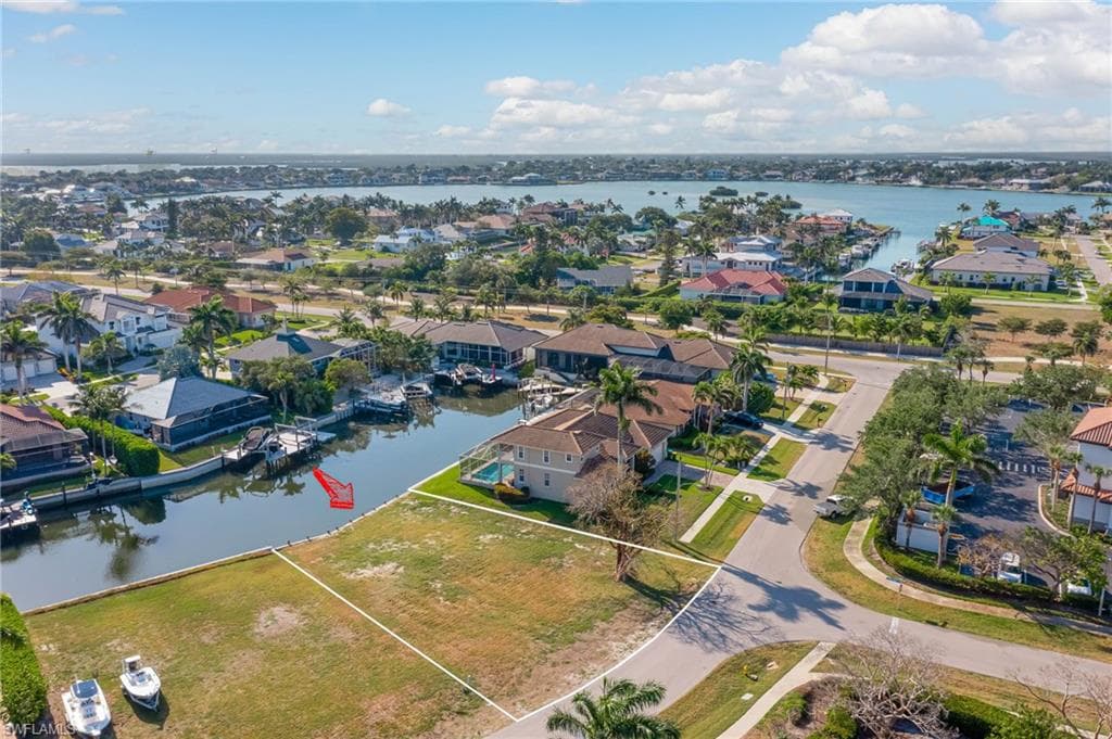 475 Barcelona Ct, Marco Island, FL 34145-10