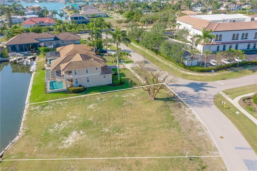 475 Barcelona Ct, Marco Island, FL 34145-11