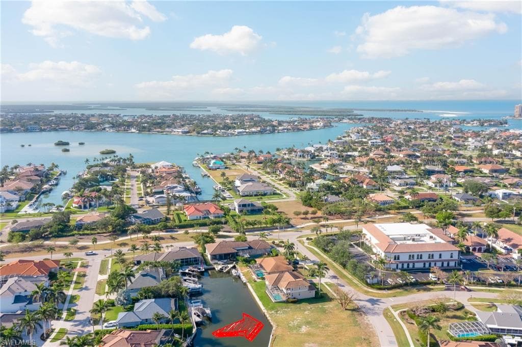 475 Barcelona Ct, Marco Island, FL 34145-6