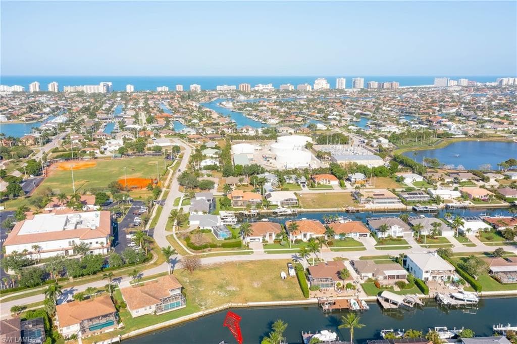 475 Barcelona Ct, Marco Island, FL 34145-8