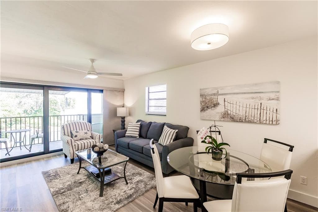 600 Neapolitan Way 228, Naples, FL 34103-2