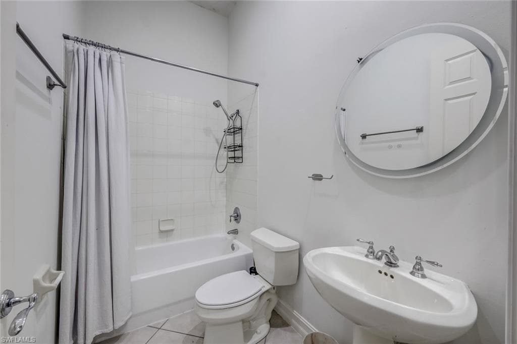 8442 Mallards Way, Naples, FL 34114-20