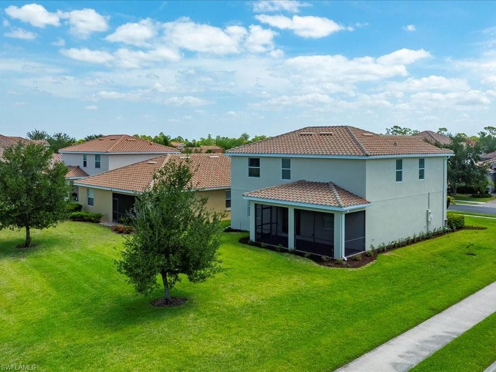 2478 Heydon Cir E, Naples, FL 34120-4