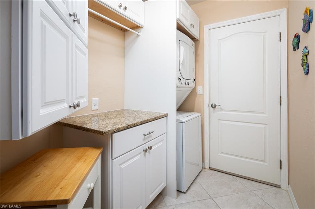 7048 Pelican Bay Blvd C104, Naples, FL 34108-16