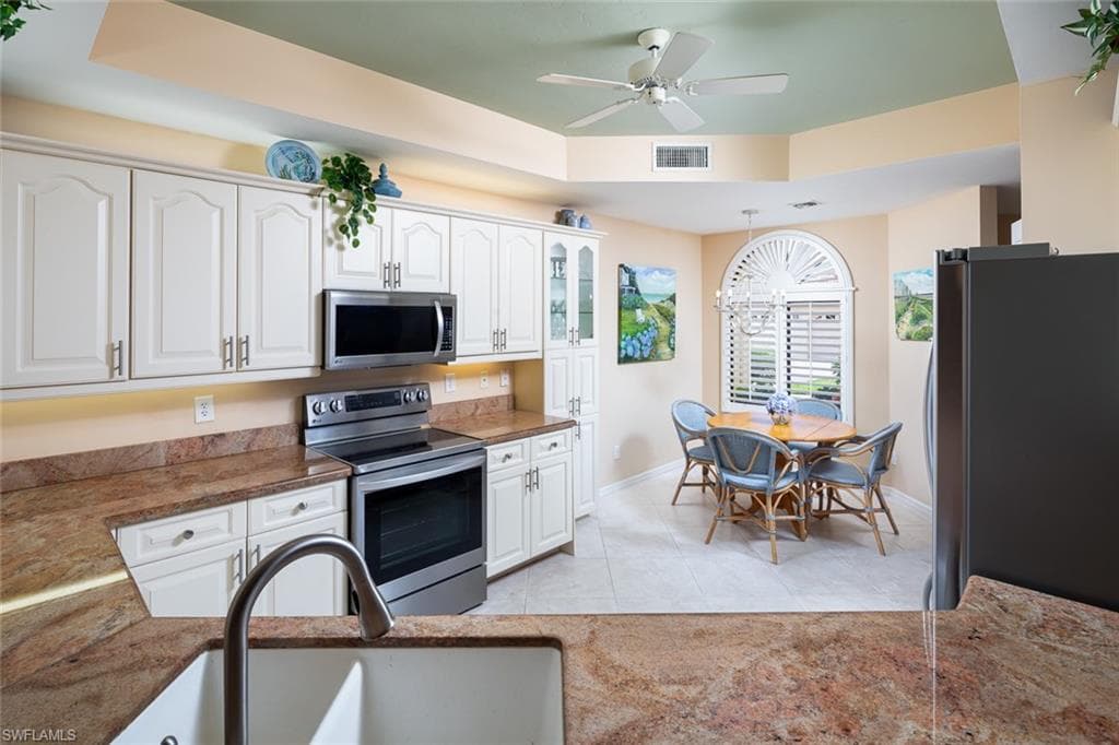 7048 Pelican Bay Blvd C104, Naples, FL 34108-7