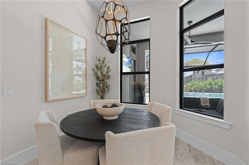 16198 Verilyn Cir, Naples, FL 34110-15