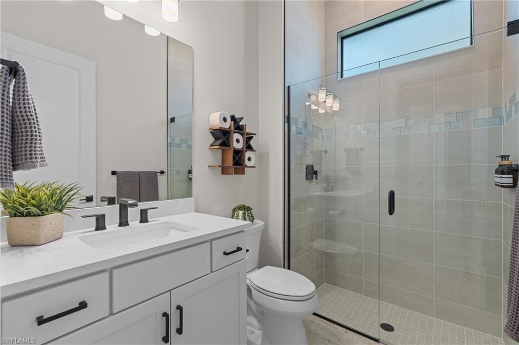 16198 Verilyn Cir, Naples, FL 34110-29