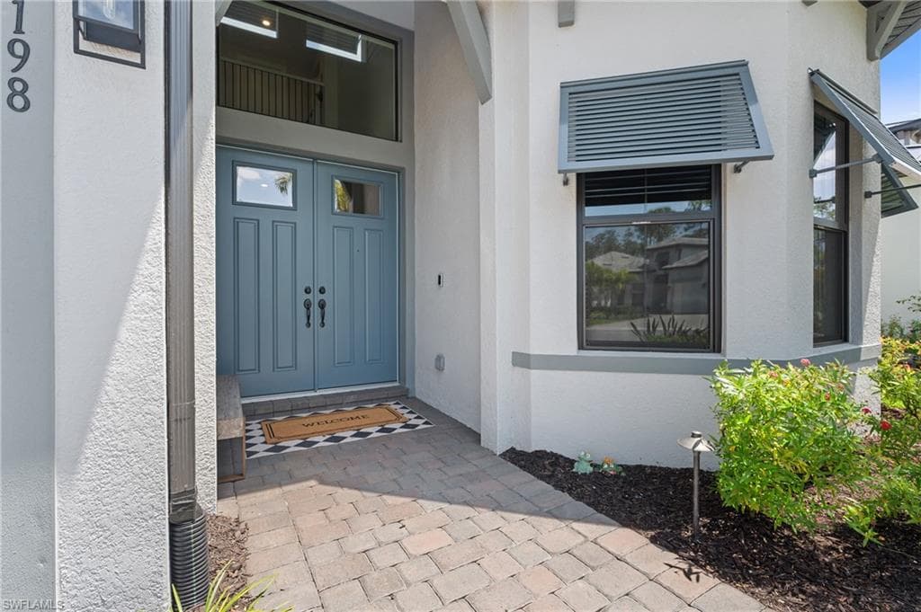 16198 Verilyn Cir, Naples, FL 34110-5