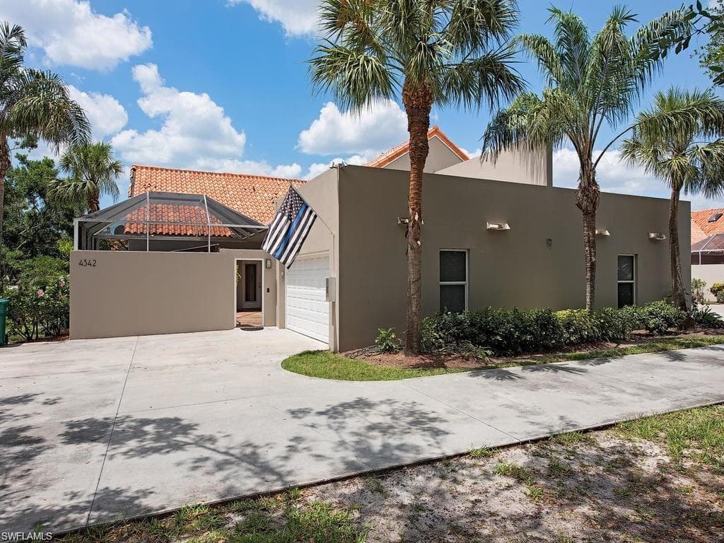 4342 Covey Cir 8c, Naples, FL 34109-1