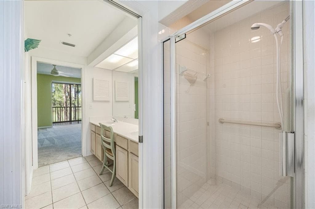 782 Eagle Creek Dr 203, Naples, FL 34113-18