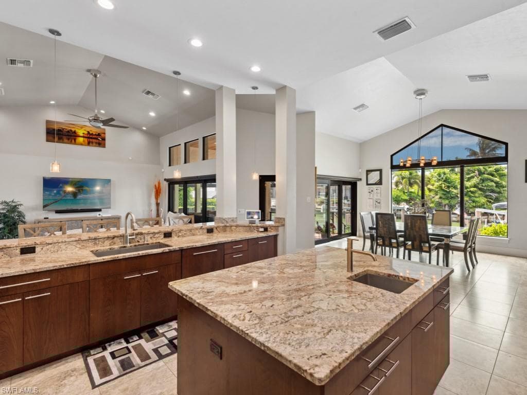 580 Goldcoast Ct, Marco Island, FL 34145-14