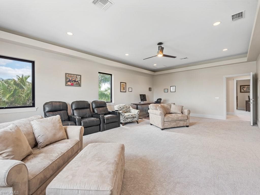 580 Goldcoast Ct, Marco Island, FL 34145-32