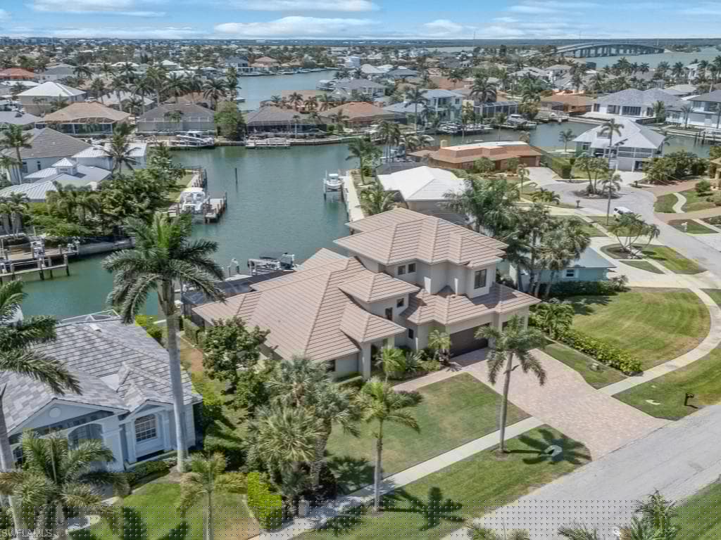 580 Goldcoast Ct, Marco Island, FL 34145-47