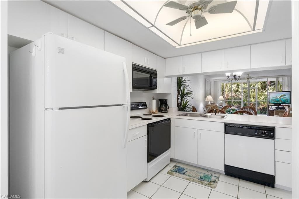 290 Naples Cove Dr 2103, Naples, FL 34110-13