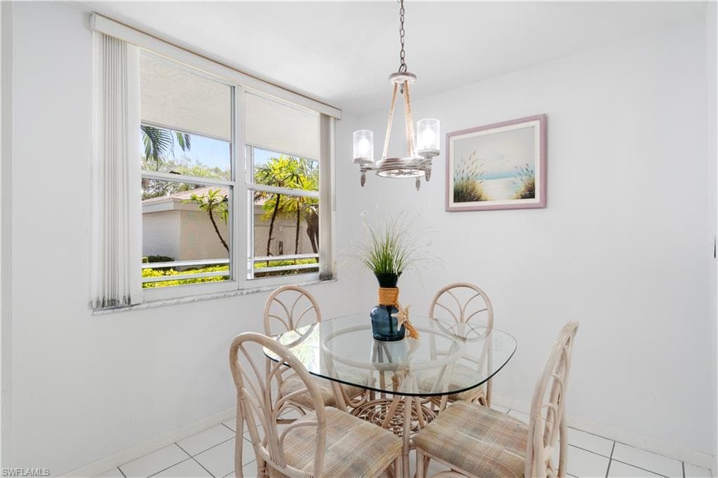 290 Naples Cove Dr 2103, Naples, FL 34110-15