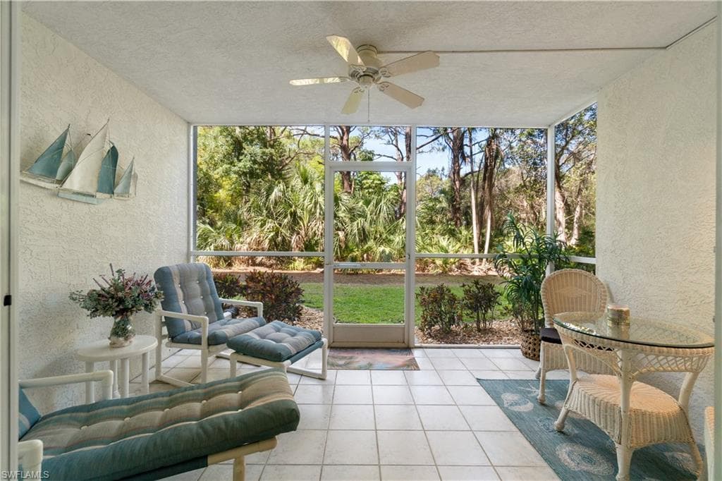 290 Naples Cove Dr 2103, Naples, FL 34110-20