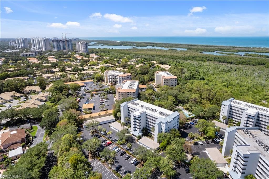 290 Naples Cove Dr 2103, Naples, FL 34110-32