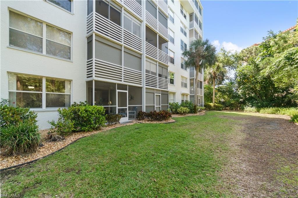 290 Naples Cove Dr 2103, Naples, FL 34110-5
