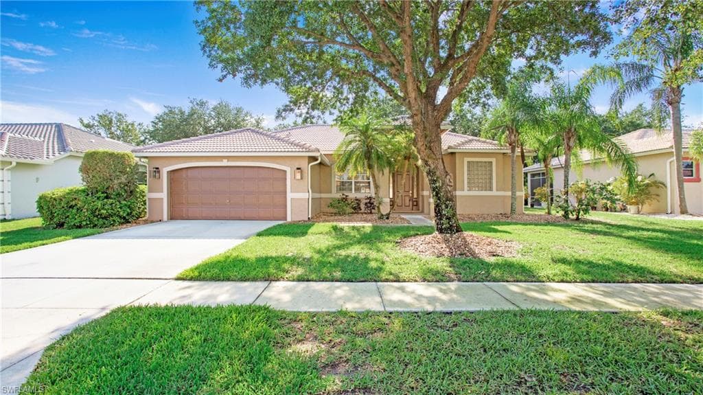 761 Grand Rapids Blvd, Naples, FL 34120-2