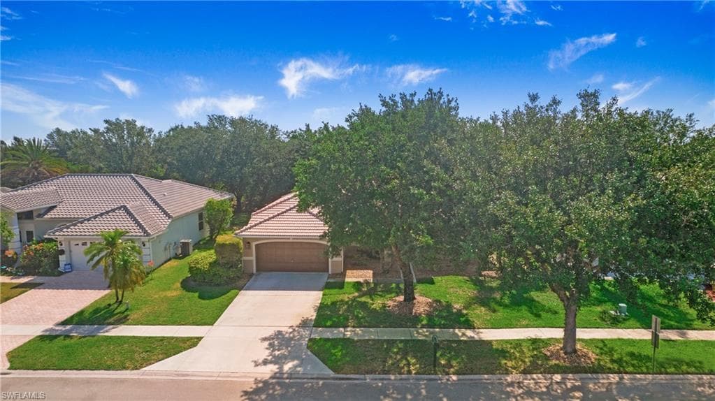761 Grand Rapids Blvd, Naples, FL 34120-44