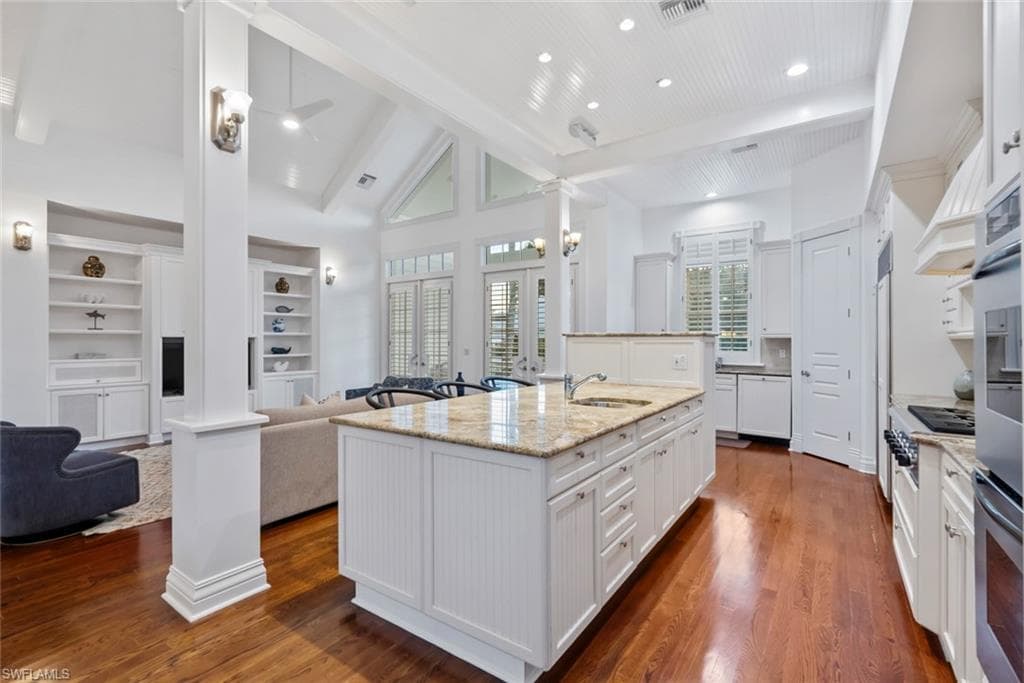 1551 Gulf Shore Blvd S, Naples, FL 34102-11