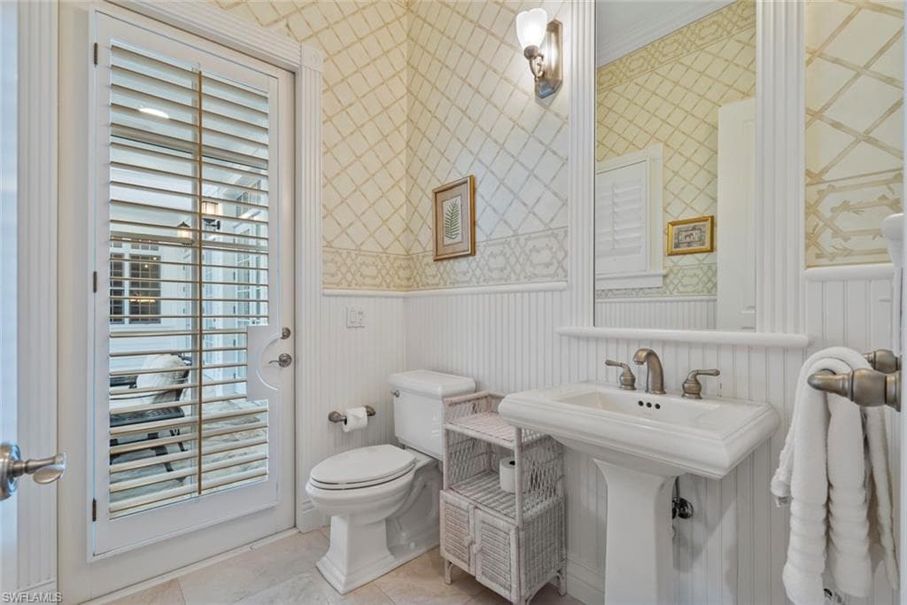1551 Gulf Shore Blvd S, Naples, FL 34102-24