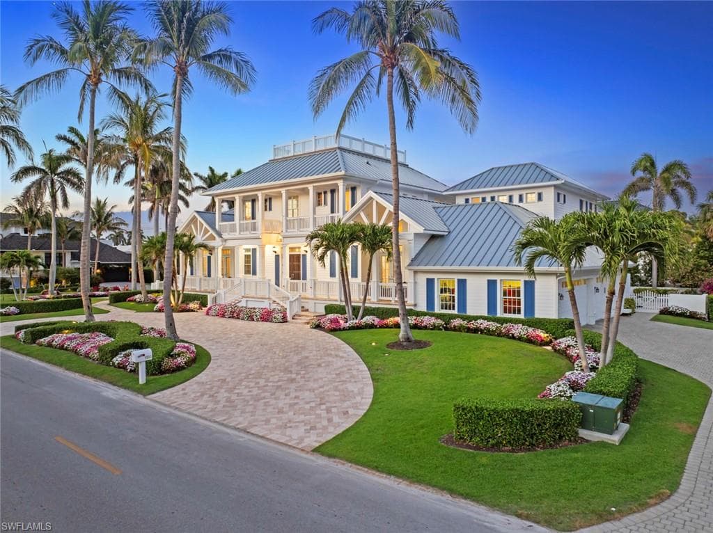 1551 Gulf Shore Blvd S, Naples, FL 34102-4