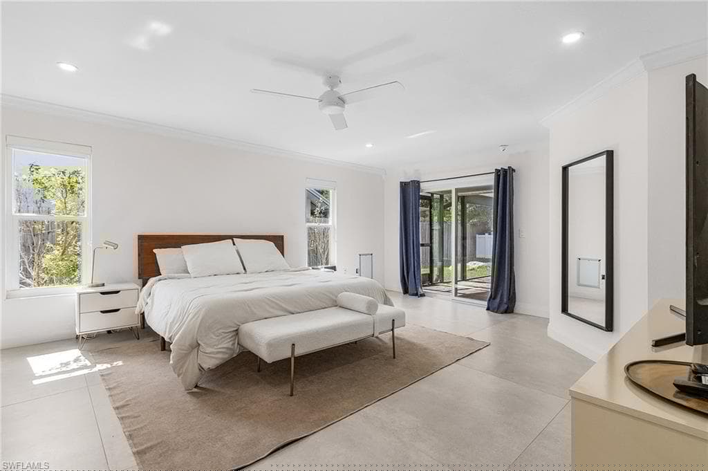 2479 Pinewoods Cir 1, Naples, FL 34105-16