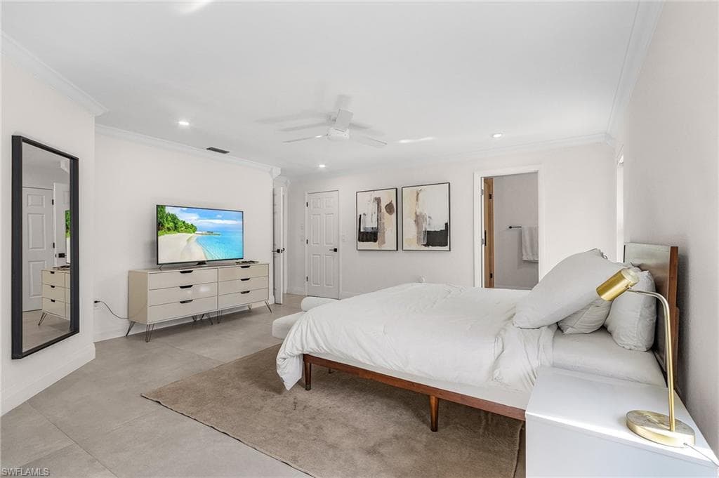 2479 Pinewoods Cir 1, Naples, FL 34105-17