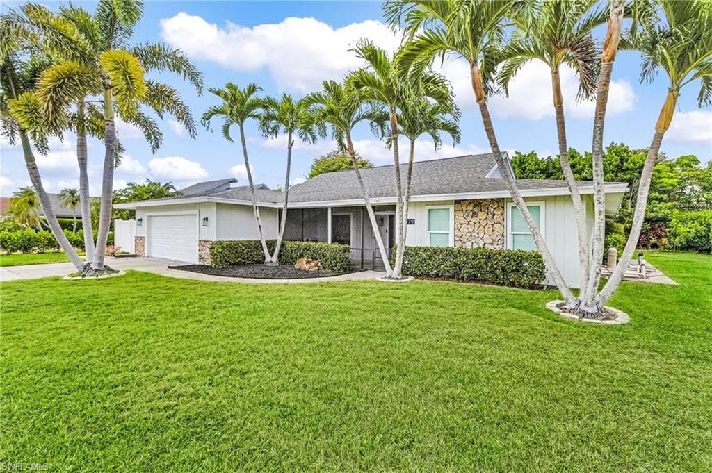 2479 Pinewoods Cir 1, Naples, FL 34105-6