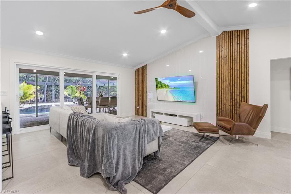 2479 Pinewoods Cir 1, Naples, FL 34105-8