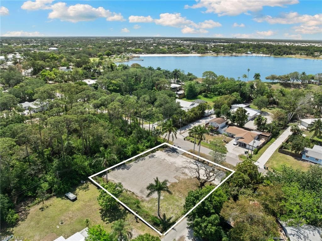 3417 Guilford Rd, Naples, FL 34112-1