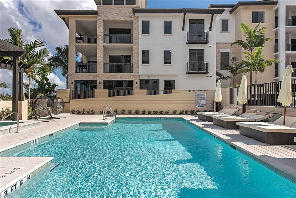 1030 3rd Ave S 504, Naples, FL 34102-14